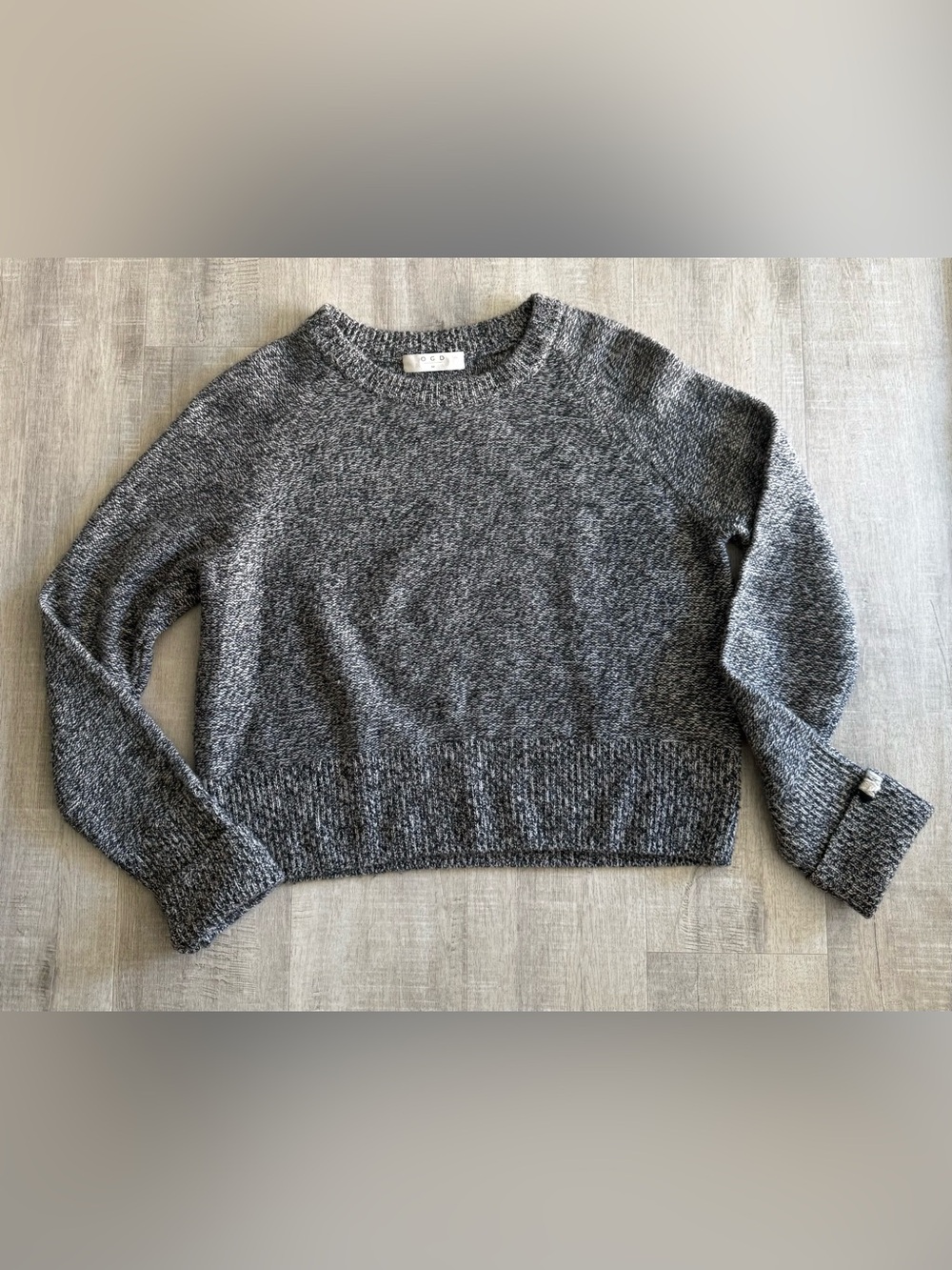 One Grey Day, Crewneck Pullover Cashmere Sweater, Heather Dark Grey, Medium